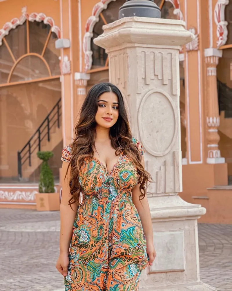 Siya - premium Russian escort