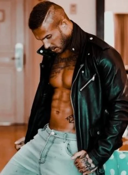 Kristian for Girls and Couples Cuckolds