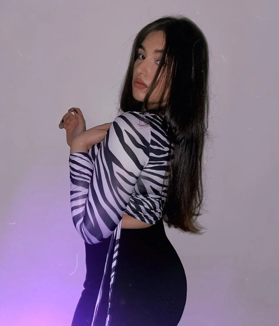 Nadia – Jaipur Escort Service
