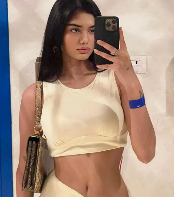 Saniya – Escort Girl in Jaipur